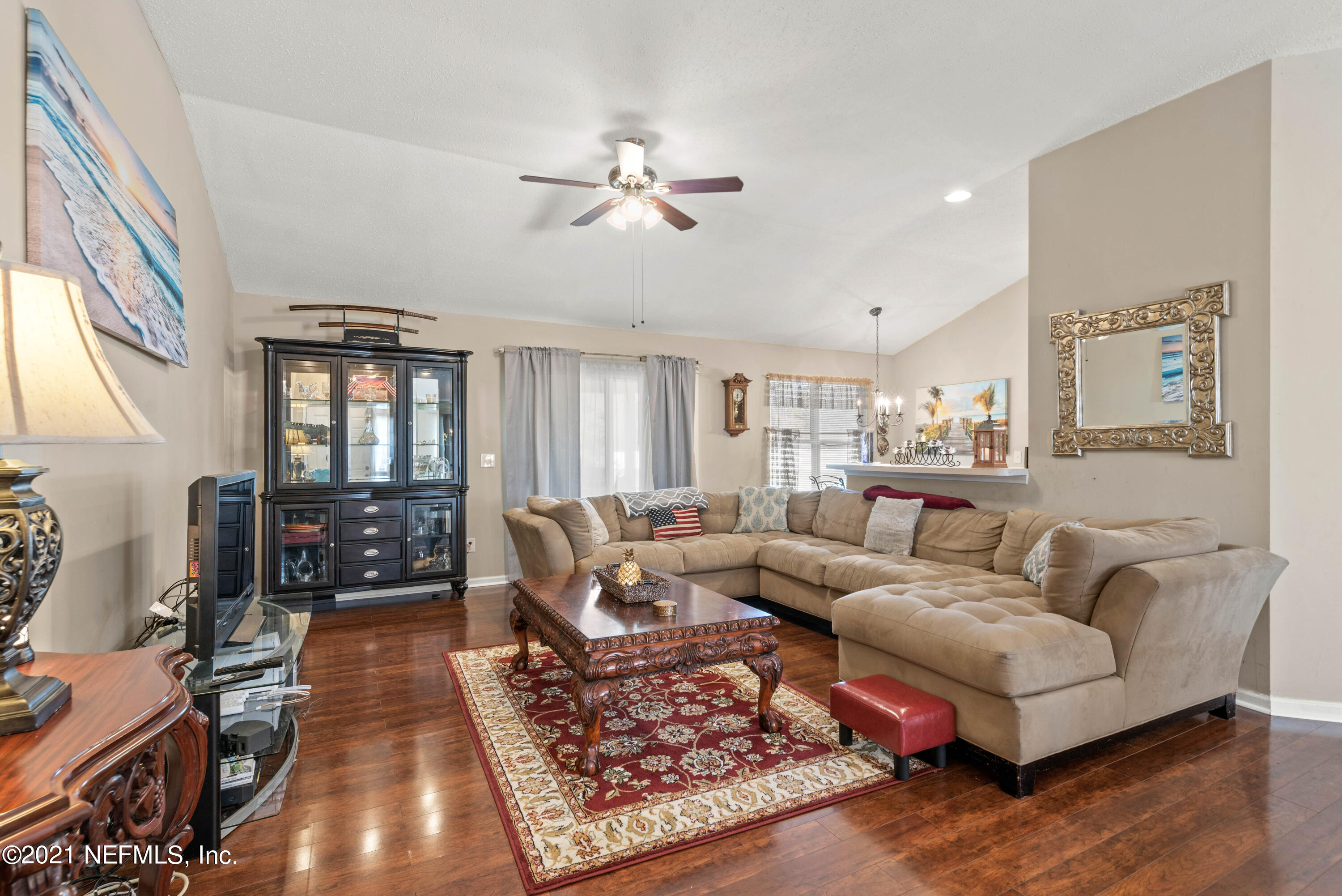 11908 Raindrop Road Jacksonville, FL 32219 - Photo 8 of 26 Living Room