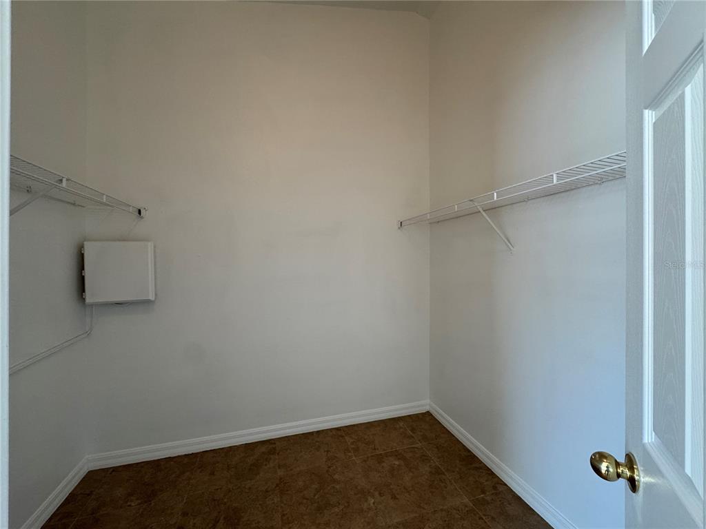 1561 Blue Magnolia Road Brandon, FL 33510 - Photo 22 of 31