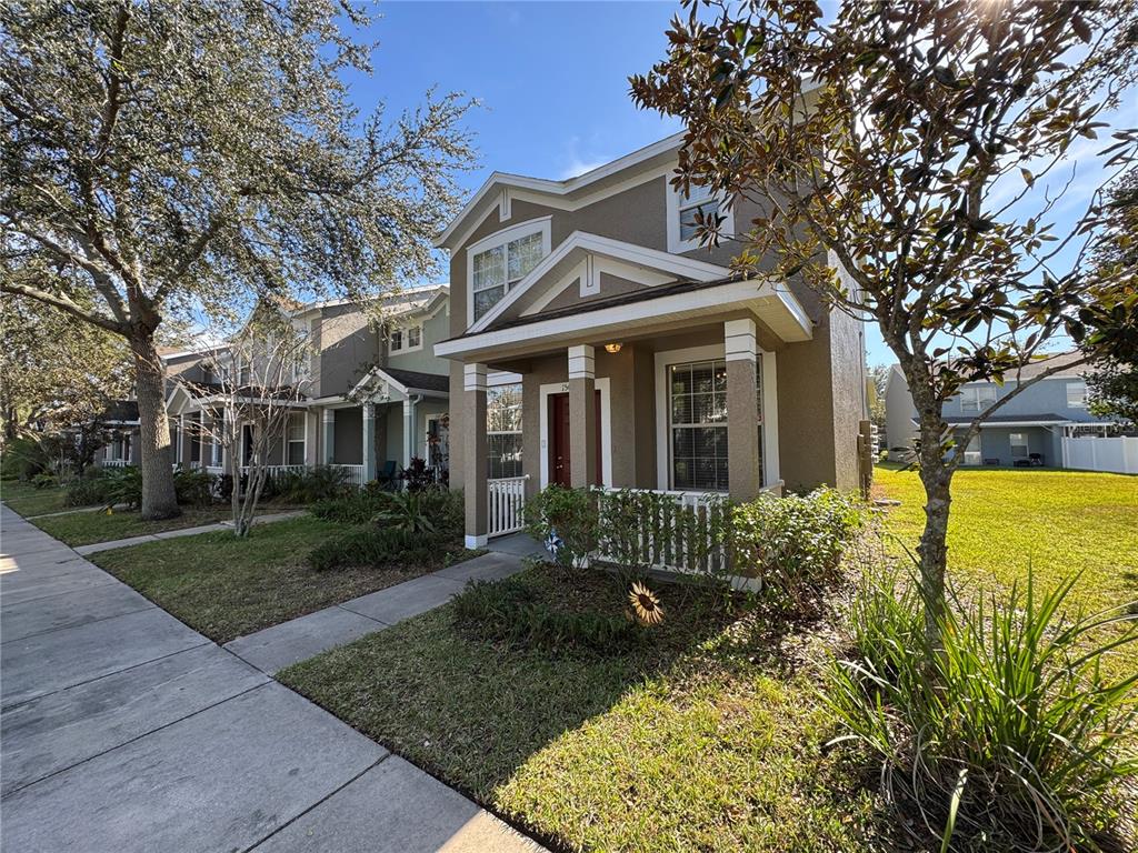 1561 Blue Magnolia Road Brandon, FL 33510 - Photo 4 of 31