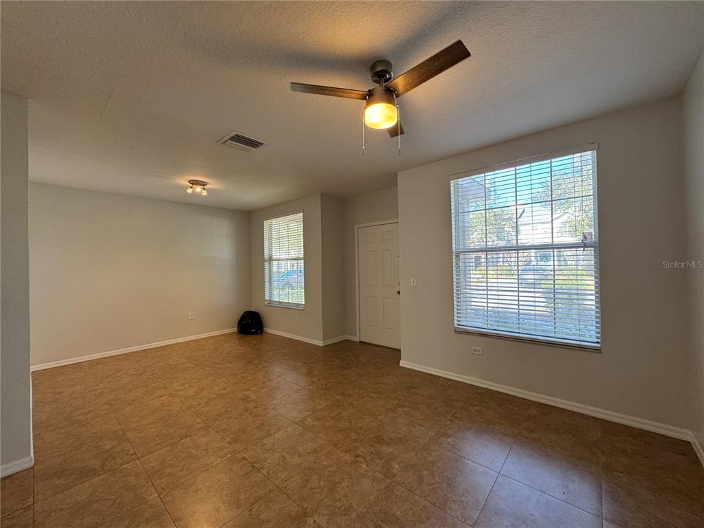 1561 Blue Magnolia Road Brandon, FL 33510 - Photo 7 of 31