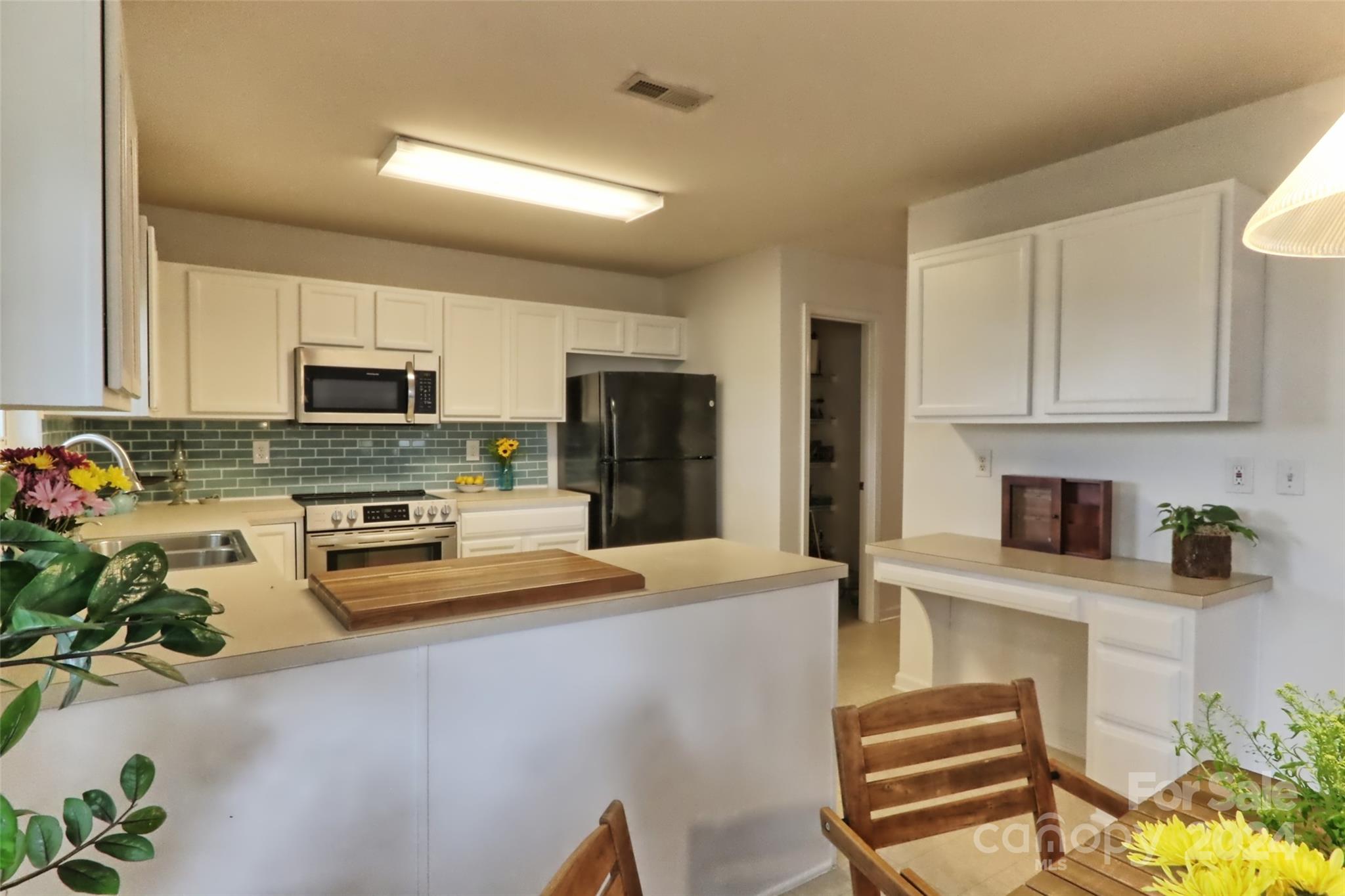 4427 Mariannes Ridge Road Charlotte, NC 28273 - Photo 3 of 41 Gallery Image 3