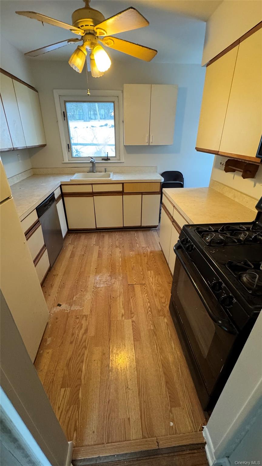 19 Chestnut Street Stony Point, NY 10980 - Photo 12 of 13