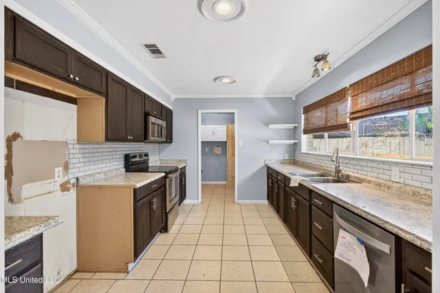 $272,000 | 3306 Nottingham Road, Ocean Springs, MS 39564