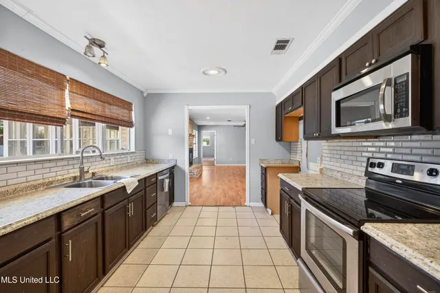 $272,000 | 3306 Nottingham Road, Ocean Springs, MS 39564