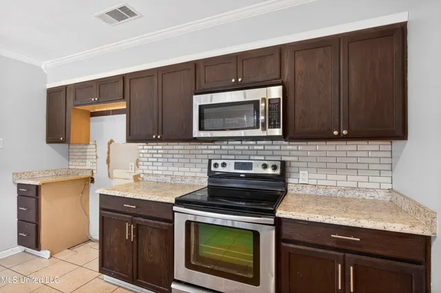 $272,000 | 3306 Nottingham Road, Ocean Springs, MS 39564