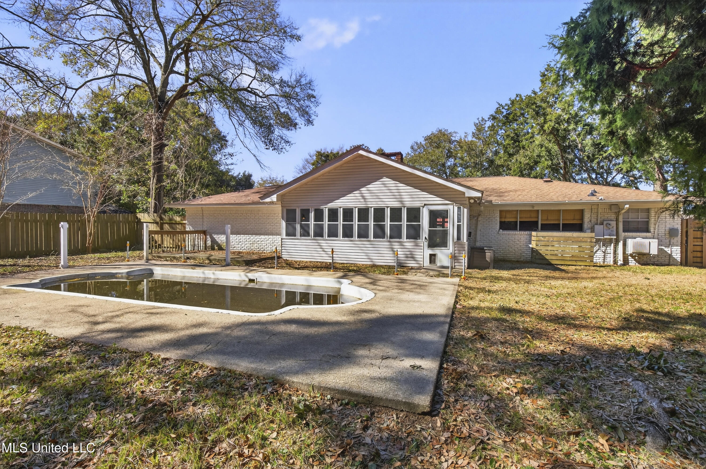 3306 Nottingham Road Ocean Springs, MS 39564 - Photo 29 of 38 3306NottinghamRd-29