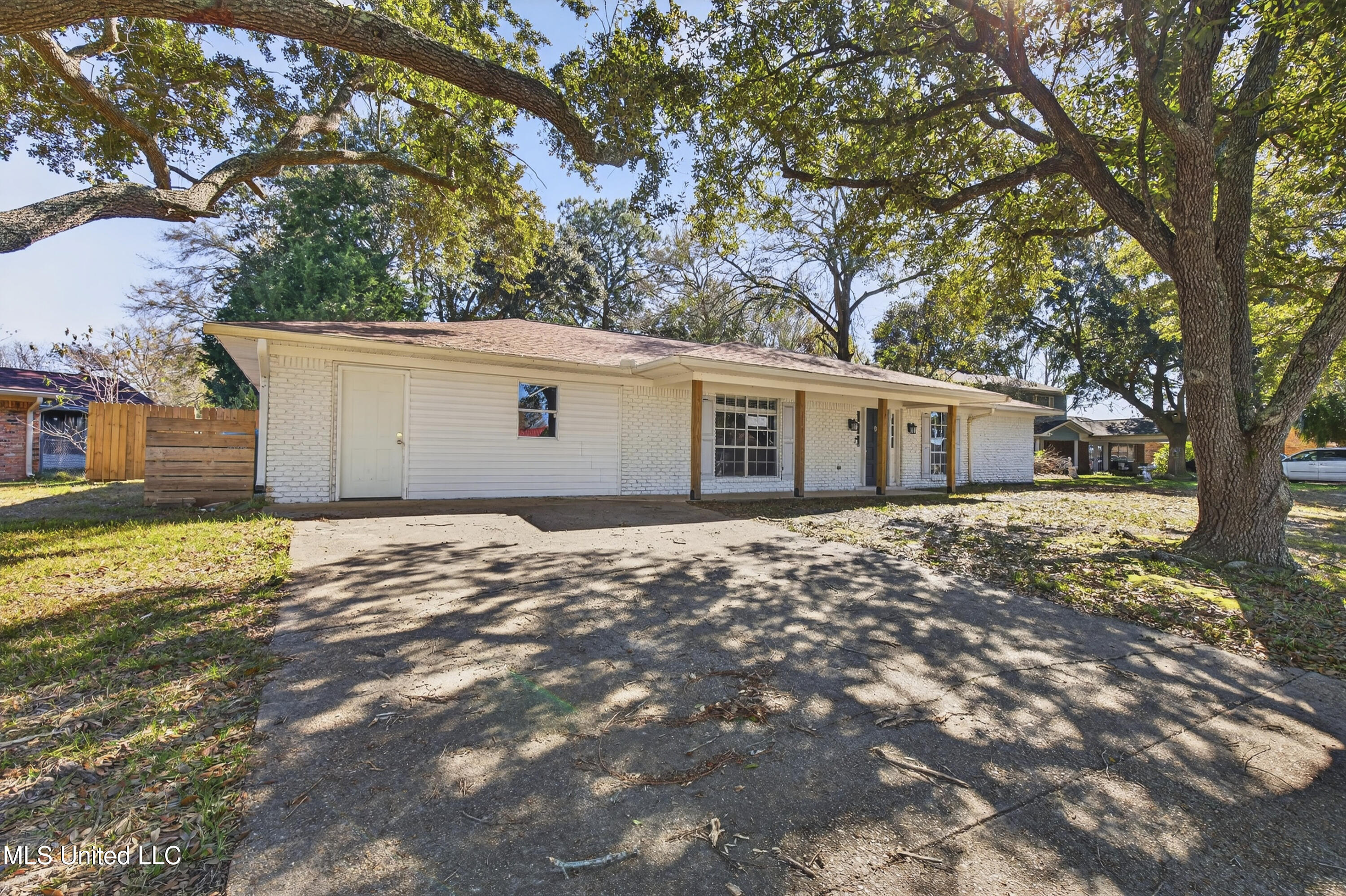 3306 Nottingham Road Ocean Springs, MS 39564 - Photo 3 of 38 3306NottinghamRd-3