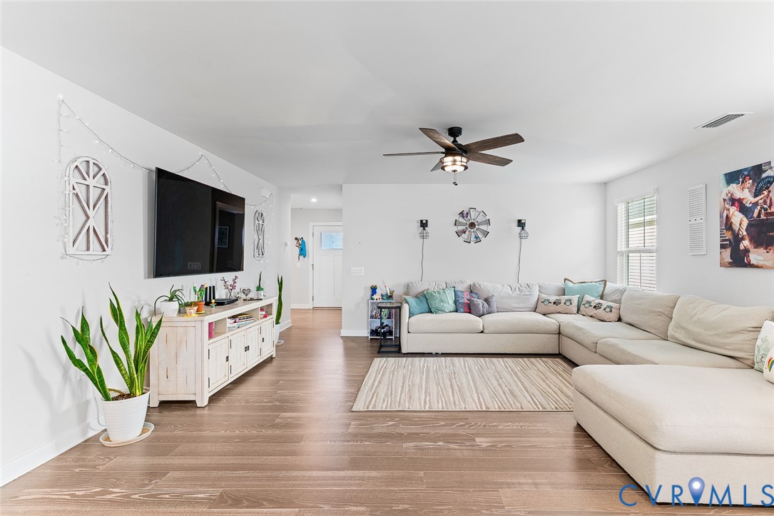 7235 Parchment Circle Ruther Glen, VA 22546 - Photo 5 of 18