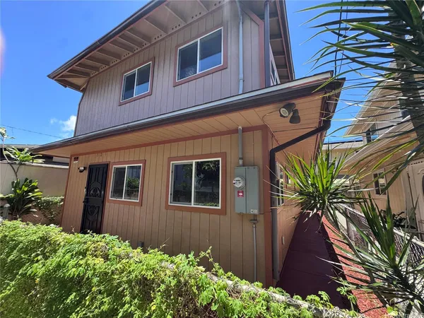$799,000 | 824 Lopez Lane, Unit B, Honolulu, HI 96817