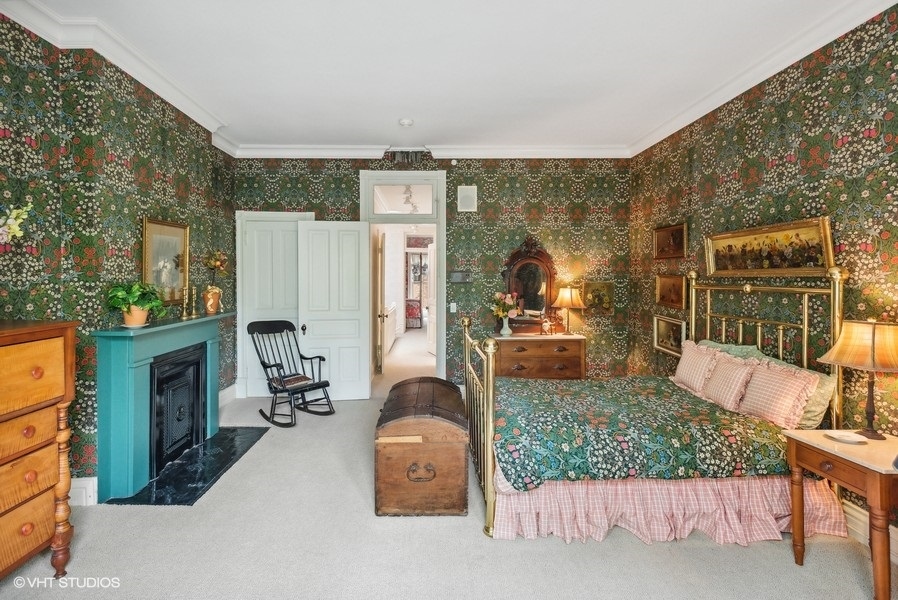 59 East Elm Street Chicago, IL 60611 - Photo 20 of 27 a living room with furniture rug and lamp