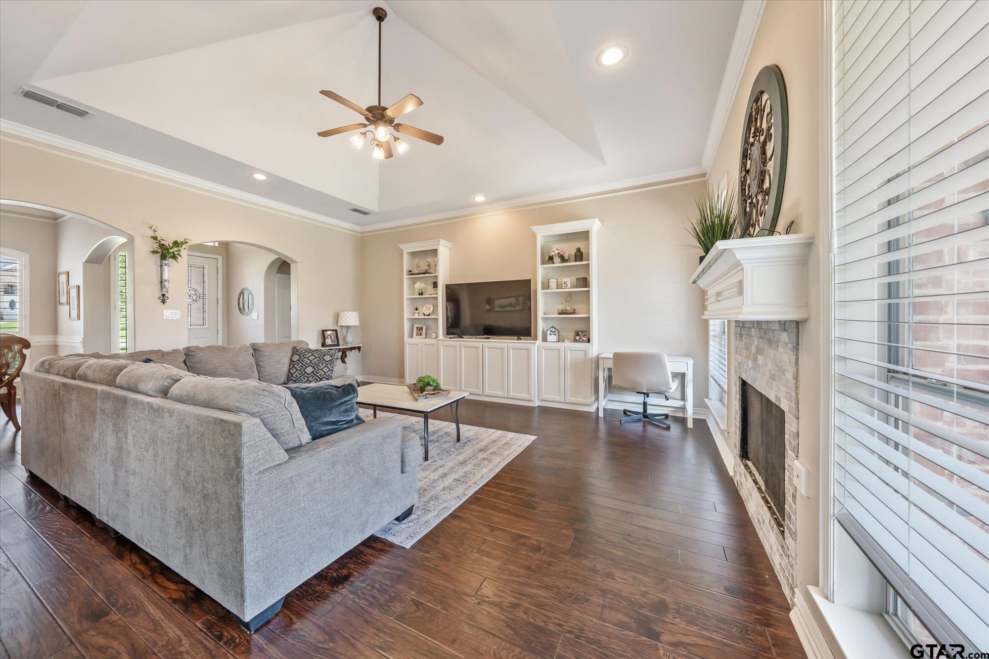 2043 Rana Park Flint, TX 75762 - Photo 9 of 38