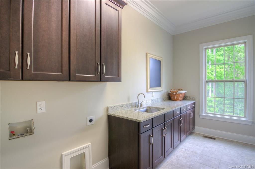 149 Forsythia Lane, Unit 688 Tega Cay, SC 29708 - Photo 21 of 24 Gallery Image 21