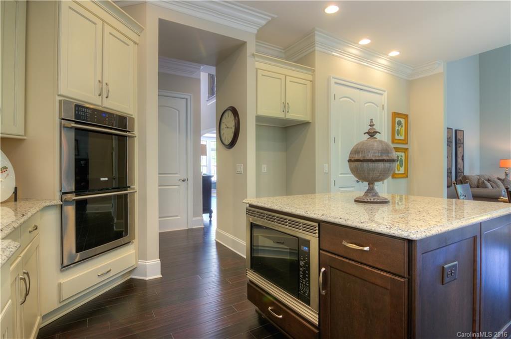 149 Forsythia Lane, Unit 688 Tega Cay, SC 29708 - Photo 4 of 24 Gallery Image 4