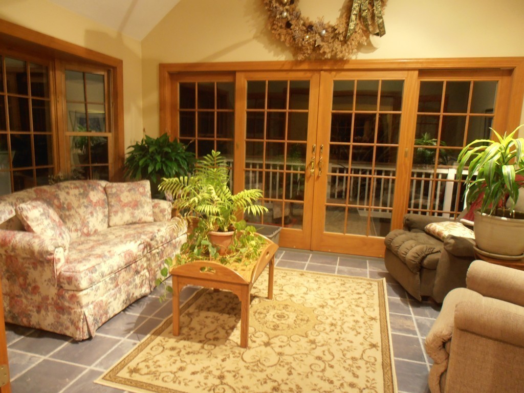 12 Merriam Way Upton, MA 01568 - Photo 9 of 28 Gallery Image 9