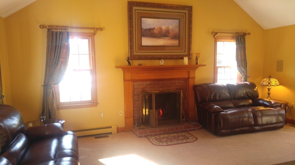 12 Merriam Way Upton, MA 01568 - Photo 10 of 28 Gallery Image 10