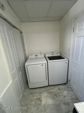 $1,850 | 189 Hill Street, Unit 2, Troy, NY 12180