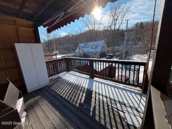 $1,850 | 189 Hill Street, Unit 2, Troy, NY 12180