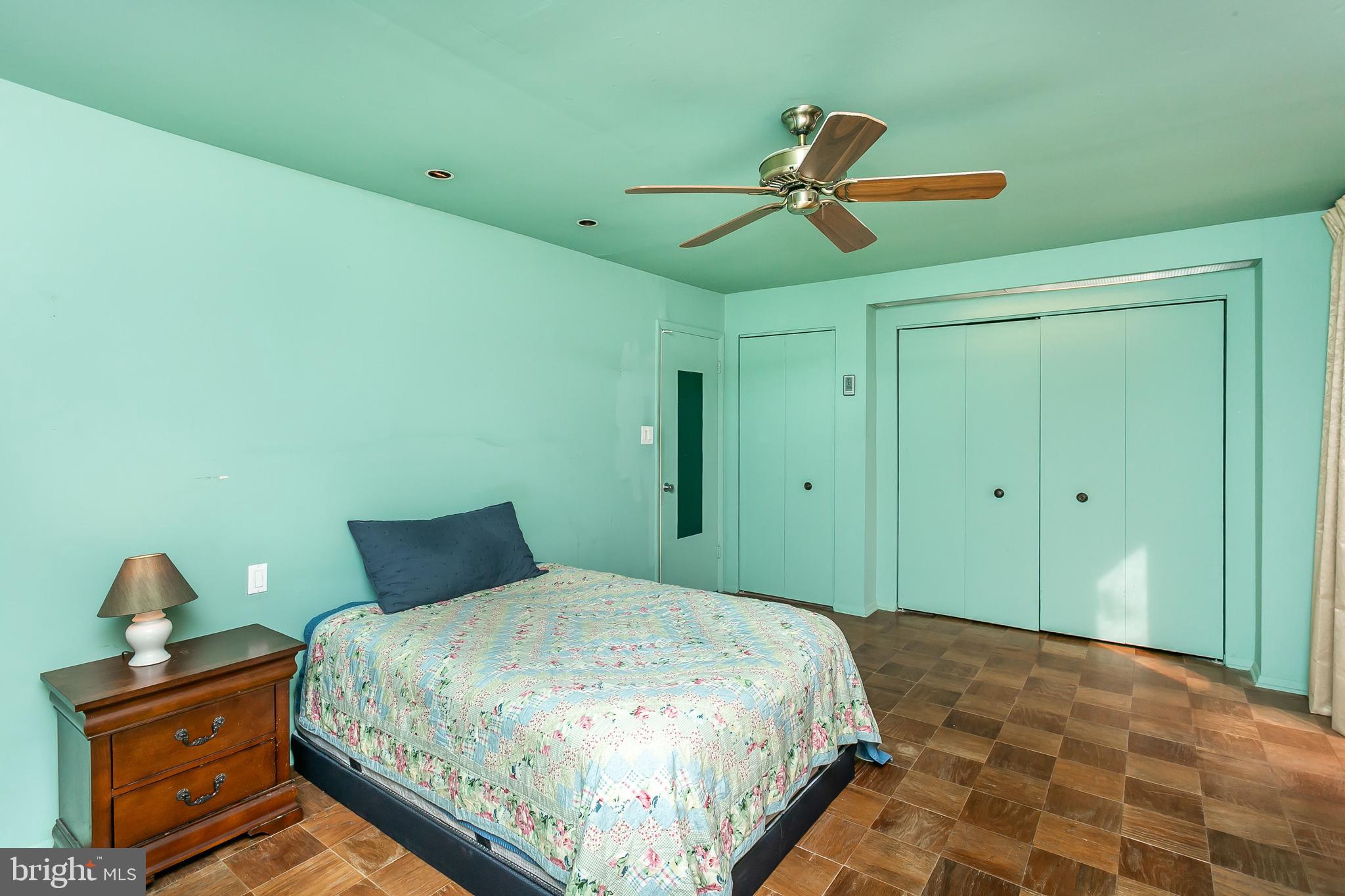 1947 Greenberry Road Baltimore, MD 21209 - Photo 14 of 33 Gallery Image 14