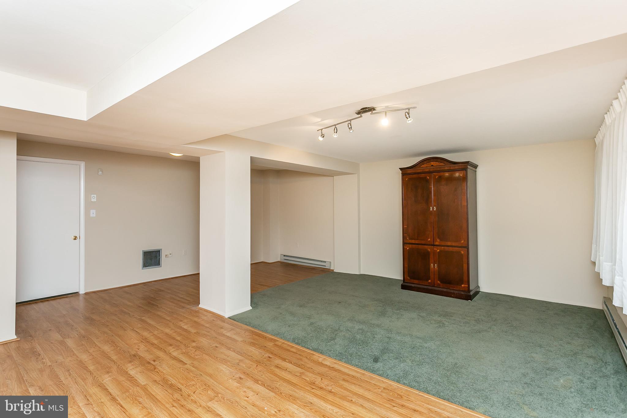 1947 Greenberry Road Baltimore, MD 21209 - Photo 23 of 33 Gallery Image 23