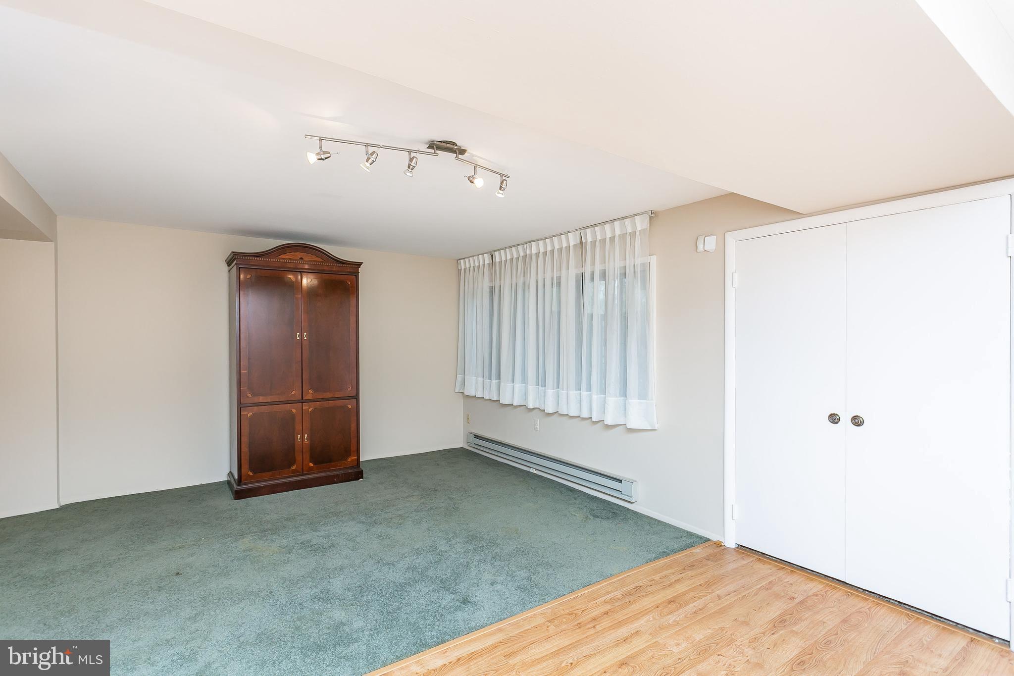 1947 Greenberry Road Baltimore, MD 21209 - Photo 25 of 33 Gallery Image 25