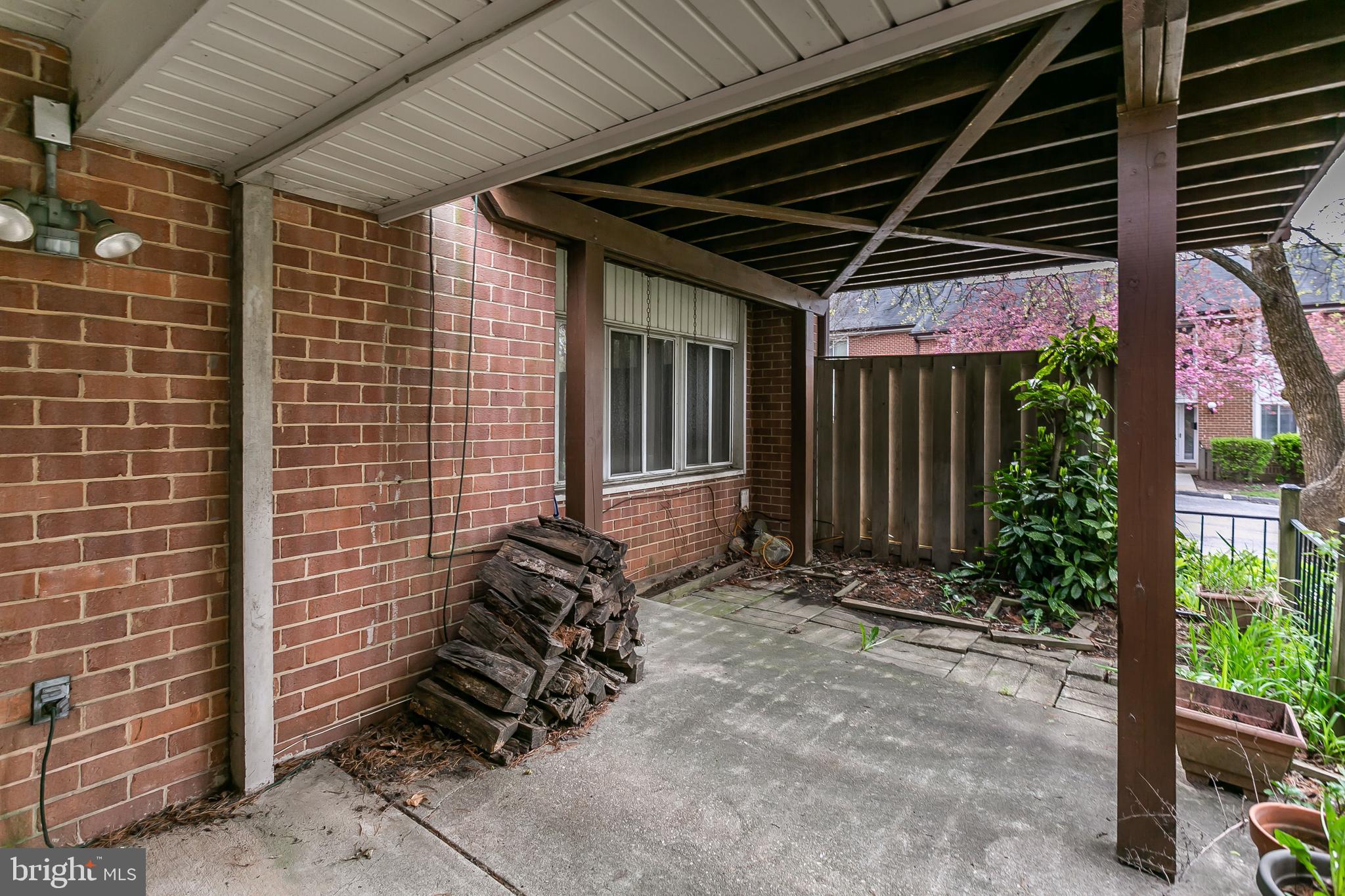 1947 Greenberry Road Baltimore, MD 21209 - Photo 27 of 33 Gallery Image 27