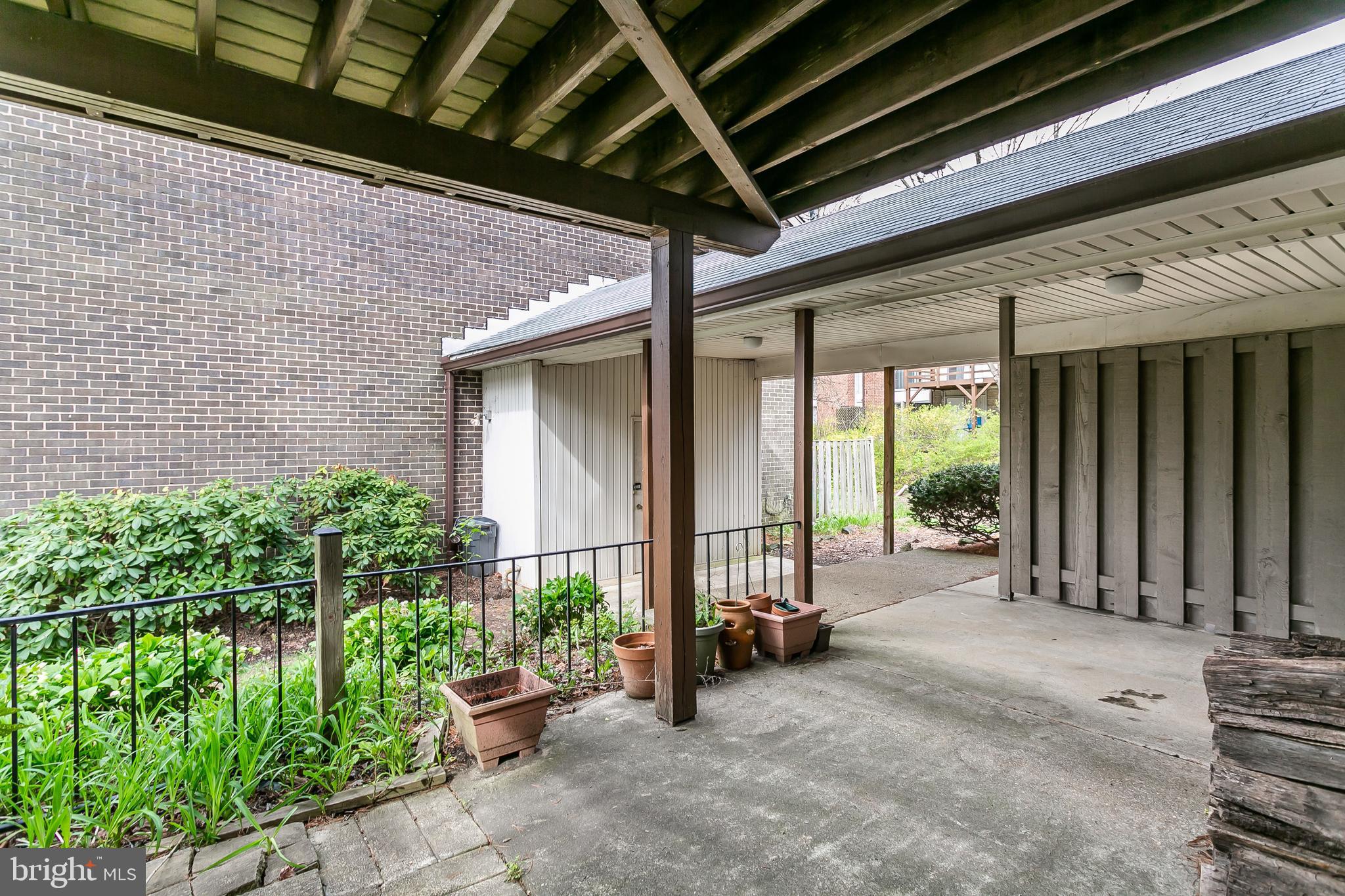 1947 Greenberry Road Baltimore, MD 21209 - Photo 28 of 33 Gallery Image 28