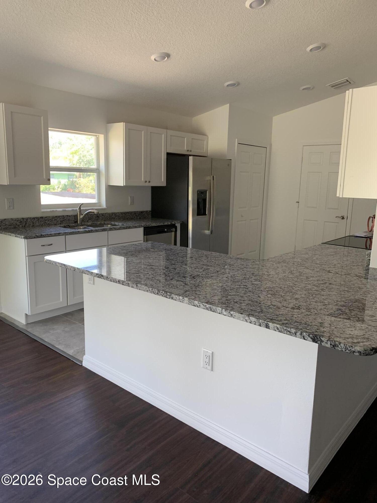 162 Mabry Street Sebastian, FL 32958 - Photo 16 of 23 Dian kitchen 1