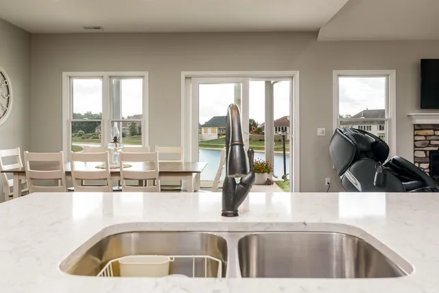 $369,900 | 1224 East Monroe Street, Decatur, IN 46733