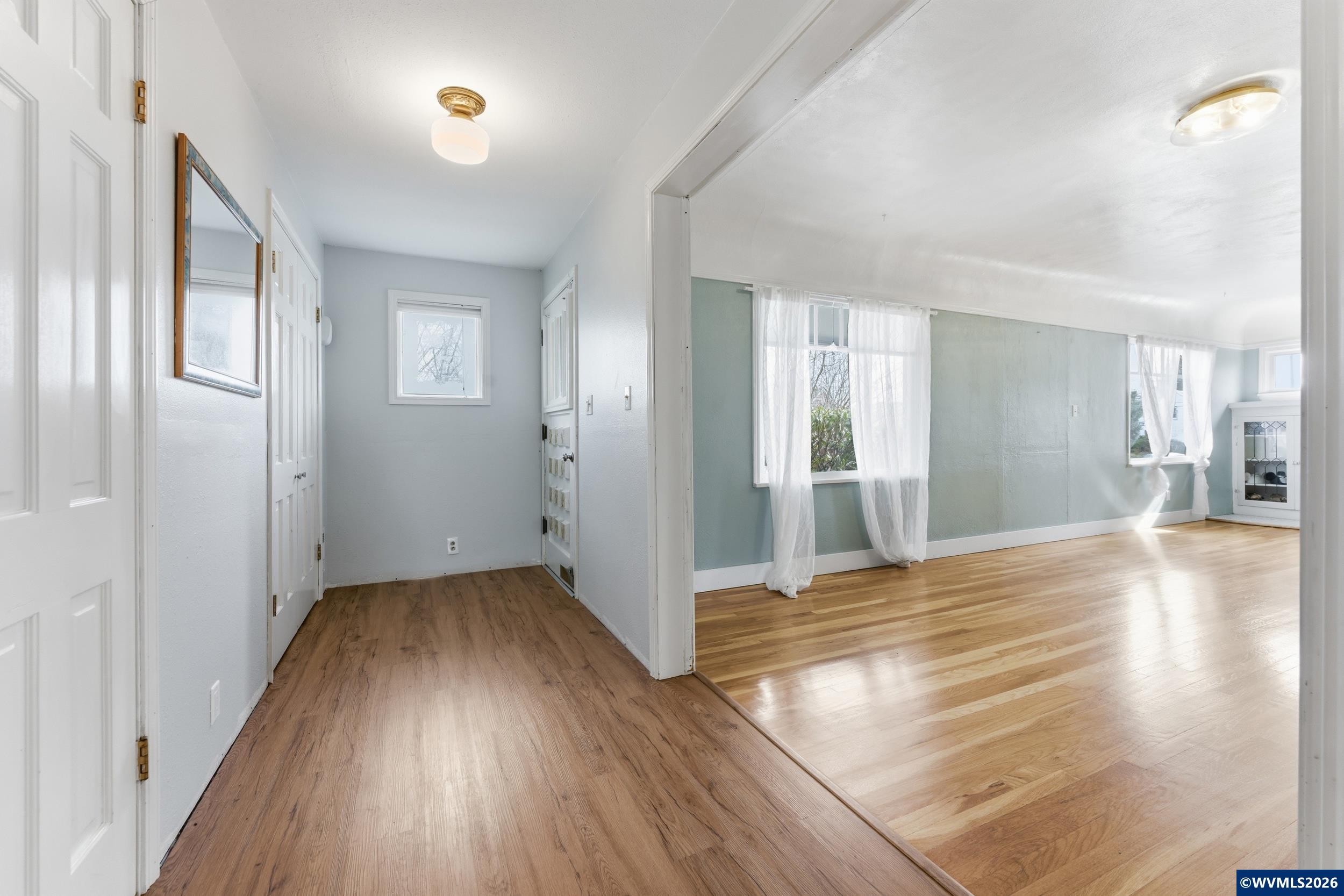 1420 Southwest Park Terrace Albany, OR 97321 - Photo 3 of 43 Gallery Image 3