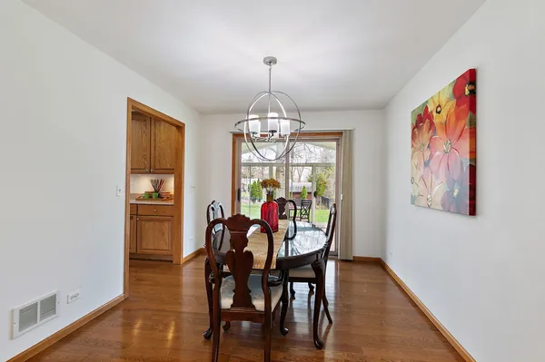 $625,000 | 227 Lincoln Street, Schaumburg, IL 60194