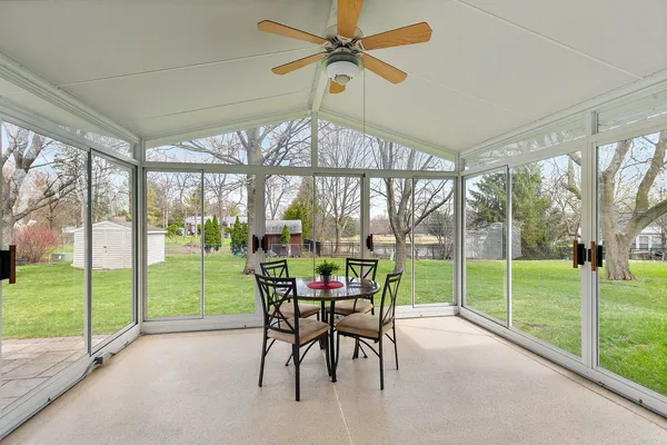 $625,000 | 227 Lincoln Street, Schaumburg, IL 60194