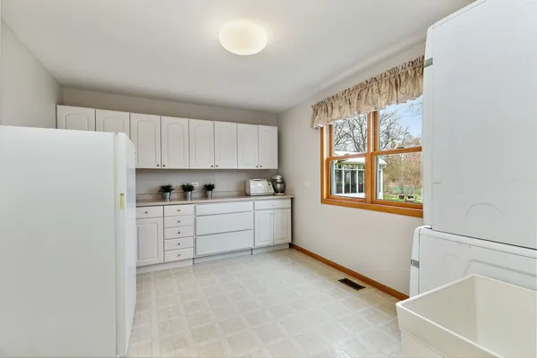 $625,000 | 227 Lincoln Street, Schaumburg, IL 60194