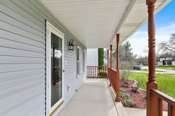 $625,000 | 227 Lincoln Street, Schaumburg, IL 60194