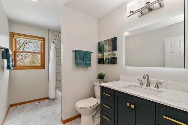 $625,000 | 227 Lincoln Street, Schaumburg, IL 60194