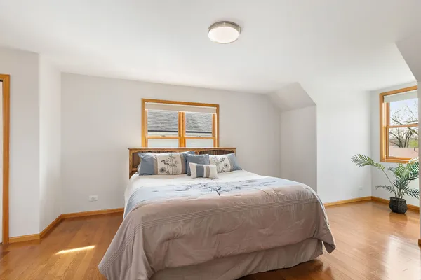 $625,000 | 227 Lincoln Street, Schaumburg, IL 60194
