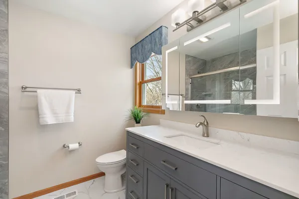 $625,000 | 227 Lincoln Street, Schaumburg, IL 60194