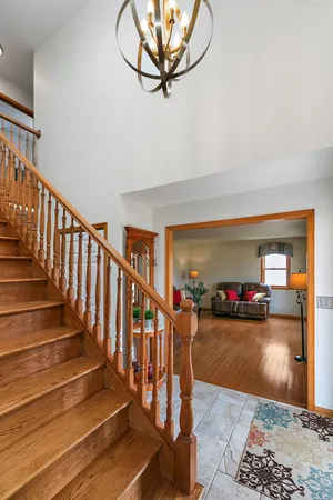 $625,000 | 227 Lincoln Street, Schaumburg, IL 60194