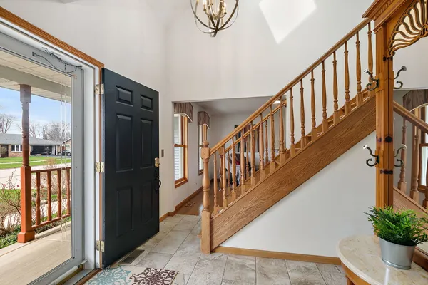 $625,000 | 227 Lincoln Street, Schaumburg, IL 60194