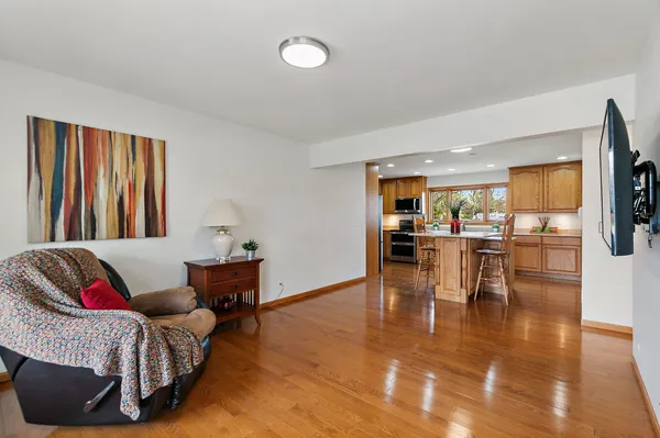 $625,000 | 227 Lincoln Street, Schaumburg, IL 60194