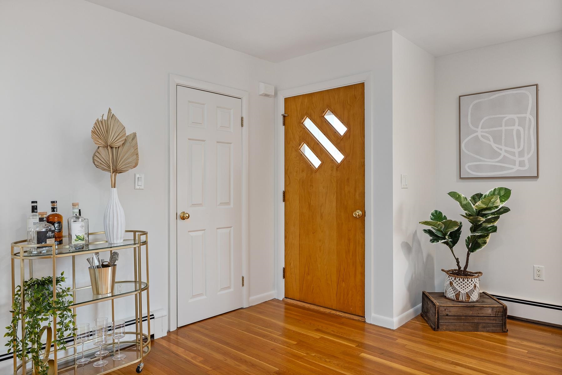 83 Sheffield Road Portsmouth, NH 03801 - Photo 2 of 26