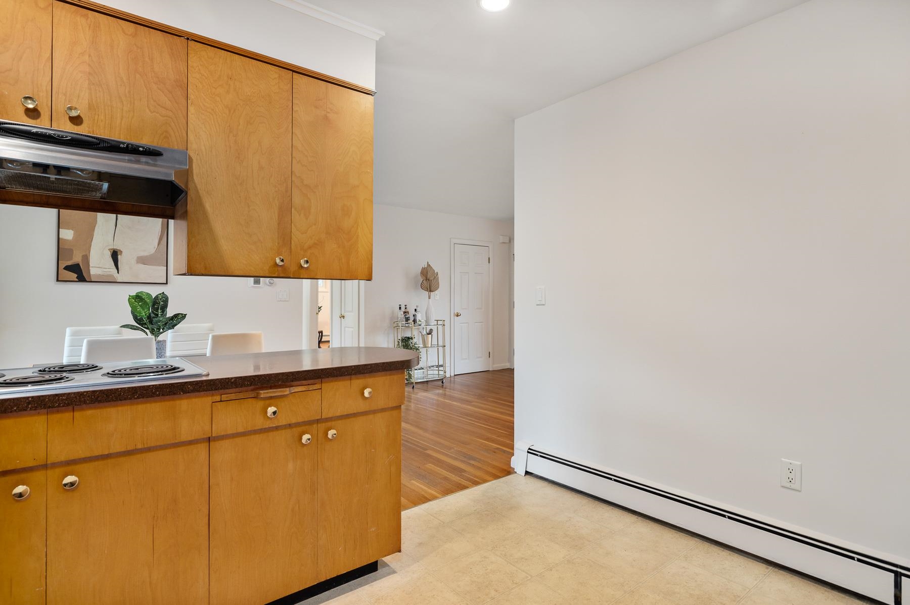 83 Sheffield Road Portsmouth, NH 03801 - Photo 4 of 26