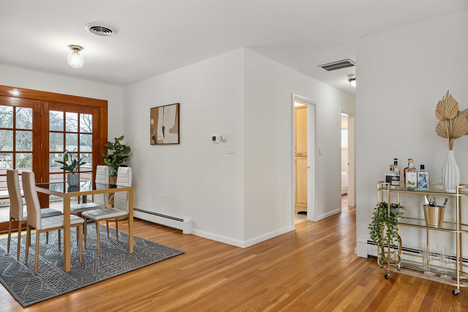 83 Sheffield Road Portsmouth, NH 03801 - Photo 5 of 26