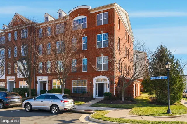 $535,000 | 43053 Thoroughfare Gap Terrace, Ashburn, VA 20148