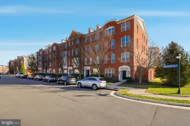 $535,000 | 43053 Thoroughfare Gap Terrace, Ashburn, VA 20148