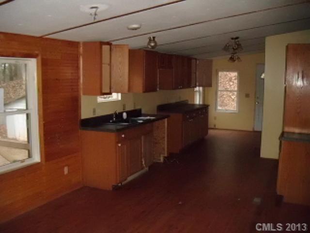 137 Long Ridge Road Brevard, NC 28712 - Photo 5 of 13 Gallery Image 5