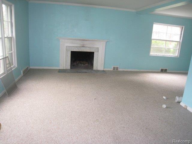813 Harcourt Road, Unit 1 Grosse Pointe, MI 48230 - Photo 7 of 9 Living Rm