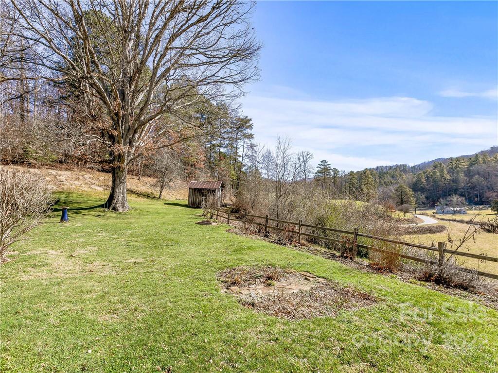 515 Paint Fork Road Mars Hill, NC 28754 - Photo 8 of 32 Gallery Image 8