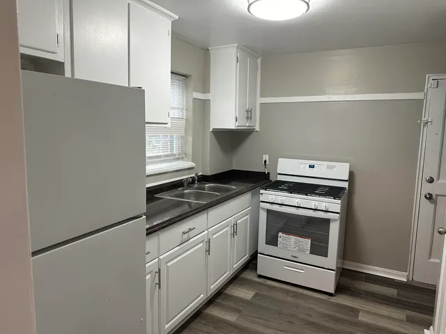 $1,195 | 1720 Grandin Road Southwest, Unit 19, Roanoke, VA 24015