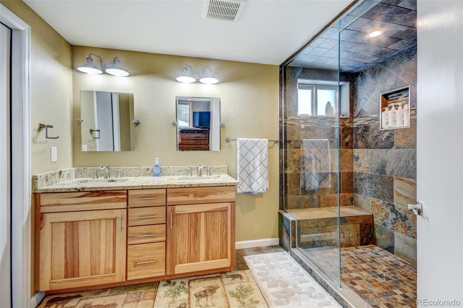 34038 Forest Estates Road, Unit AD Evergreen, CO 80439 - Photo 21 of 39 Gallery Image 21