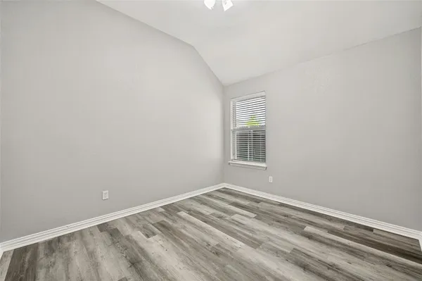 a picture of a bathroom